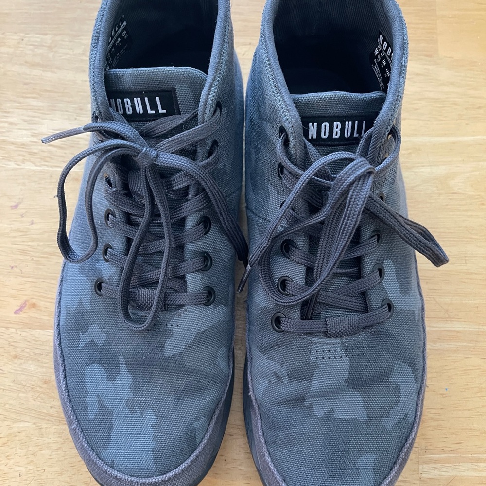 NOBULL canvas mid trainer